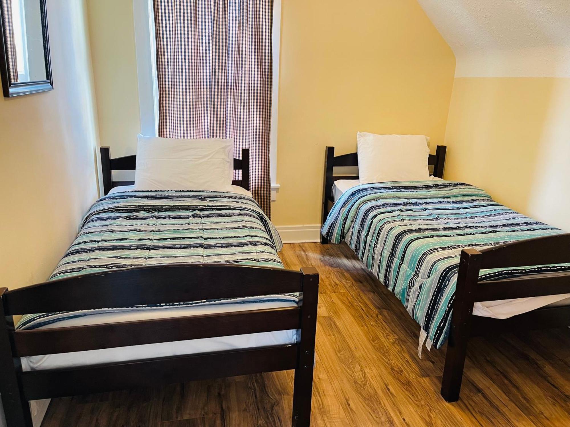 Falls Family House 5 Min Walk To Casino Falls All Attractions!! Niagara Falls Exterior photo